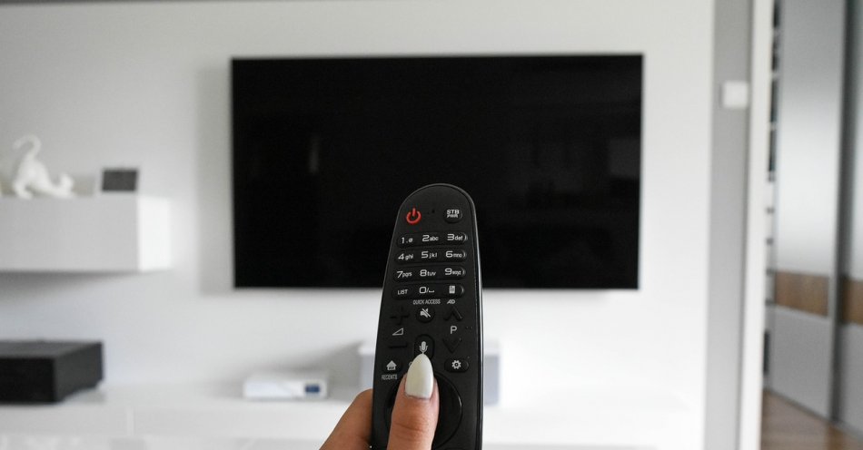 zdjęcie: Oglądanie telewizji w dzieciństwie może się wiązać z zespołem metabolicznym w dorosłości / pixabay/4308537