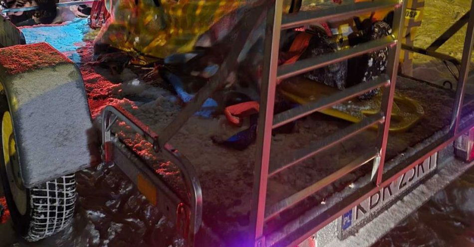 zdjęcie: Szczęśliwy finał poszukiwań nietrzeźwego mężczyzny w lesie / fot. KMP w Brzesku