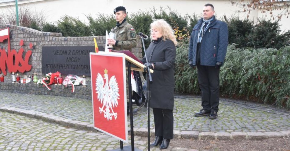 zdjęcie: Oddali hołd ofiarom stanu wojennego / fot. UM Grudziądz