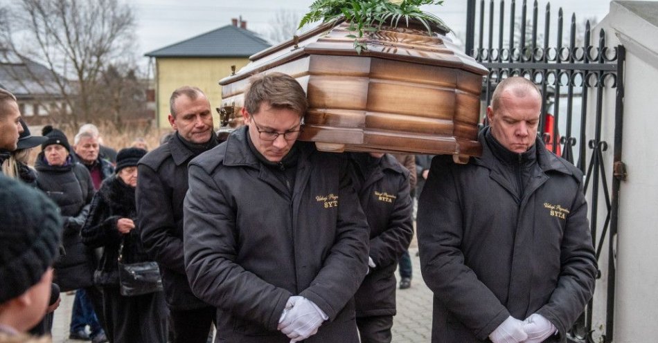 zdjęcie: Pogrzeb ostatniego żołnierza września 1939 roku na Lubelszczyźnie / fot. PAP