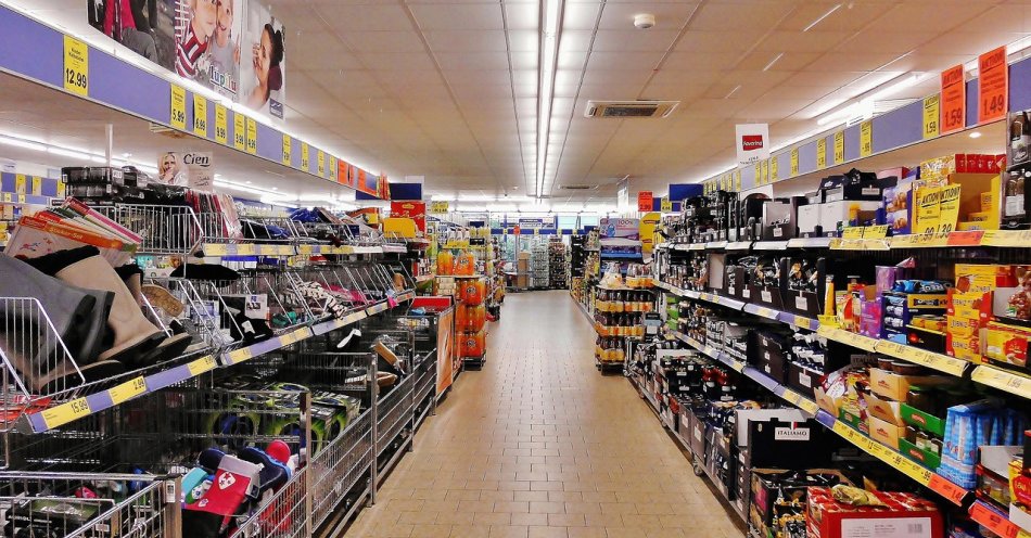 zdjęcie: Małżeństwo seniorów okradało supermarket w Ciechanowie - grozi im do 5 lat więzienia / pixabay/507295