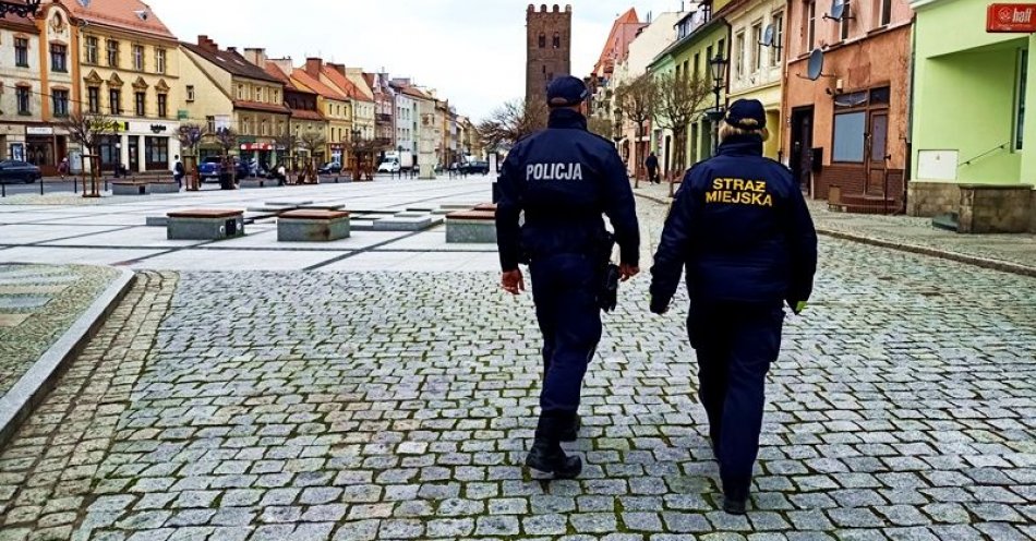 zdjęcie: Bezpieczeństwo - wspólny cel średzkiej policji i straży miejskiej! / fot. KPP w Środzie Śląskiej