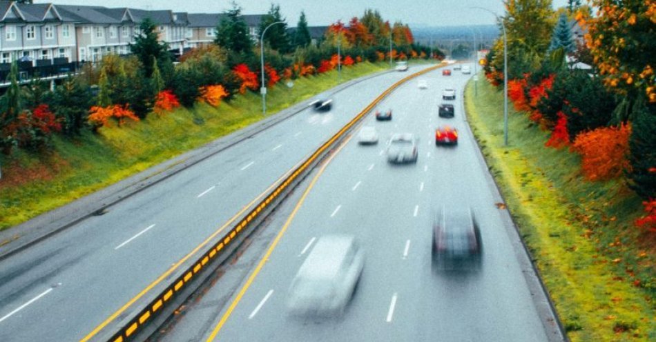 zdjęcie: 108 km/h w obszarze zabudowanym / pexels/16108795