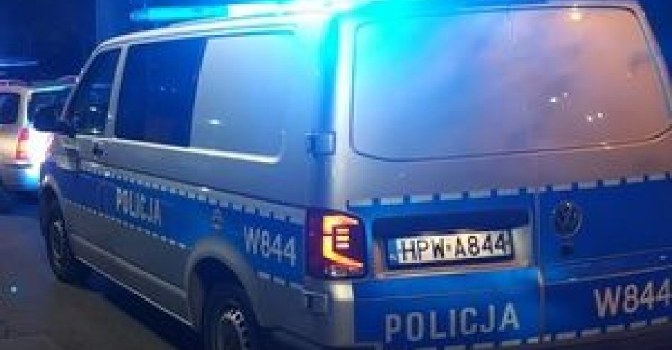 zdjęcie: Policjanci zatrzymali 29- latka, który kierował samochodem pod wpływem narkotyków, miał sądowy zakaz prowadzenia pojazdów i do tego był nietrzeźwy / fot. KPP w Stargardzie