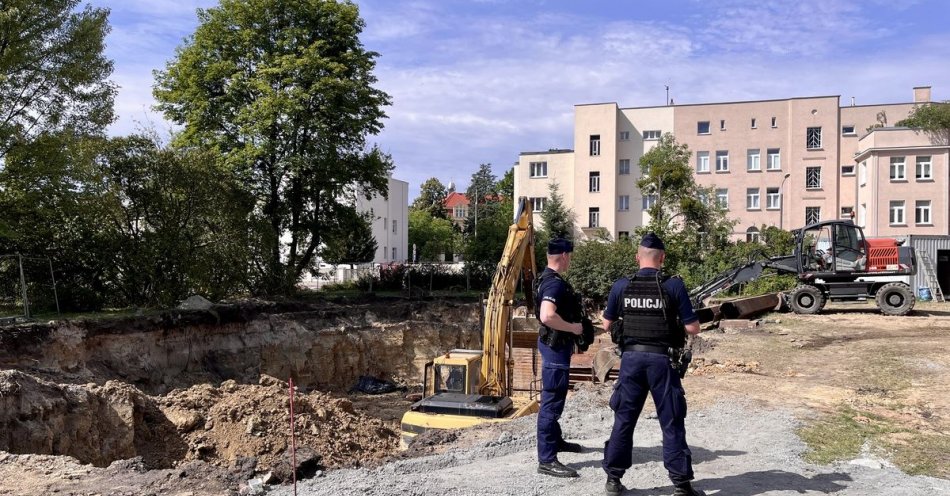 zdjęcie: Bydgoscy policjanci ustalają przyczyny tragicznego zdarzenia / fot. KWP w Bydgoszczy