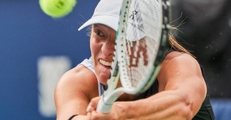 zdjęcie: Turniej WTA w Cincinnati - Świątek lepsza od Vondrousovej w ćwierćfinale / fot. PAP