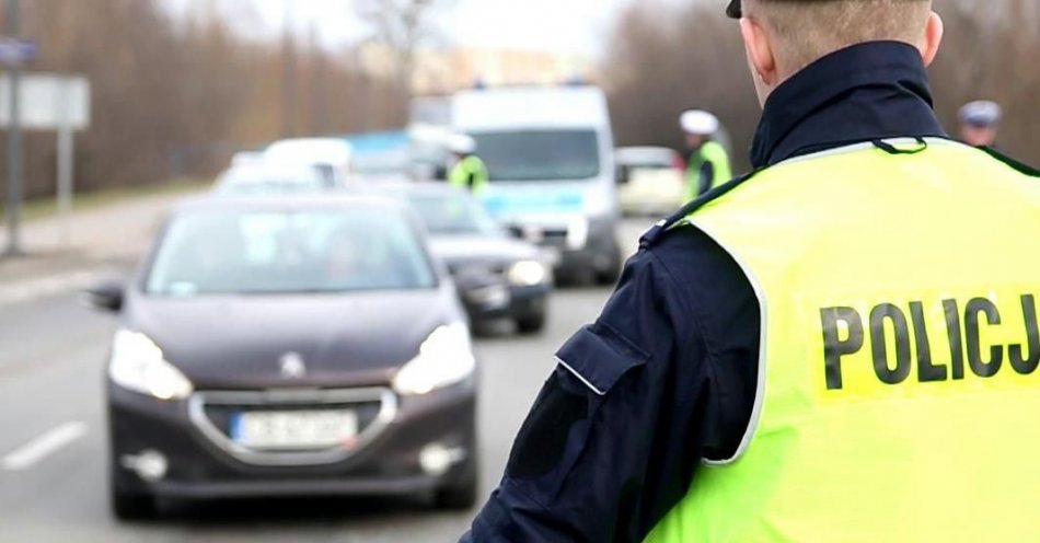 zdjęcie: Zmiana organizacji ruchu w rejonie cmentarzy na Wszystkich Świętych / fot. KPP w Golubiu-Dobrzyniu