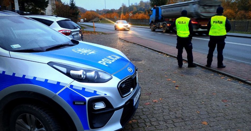 zdjęcie: Miał aktywny zakaz prowadzenia pojazdów, więc zawrócił na widok policjantów / fot. KPP w Bytowie