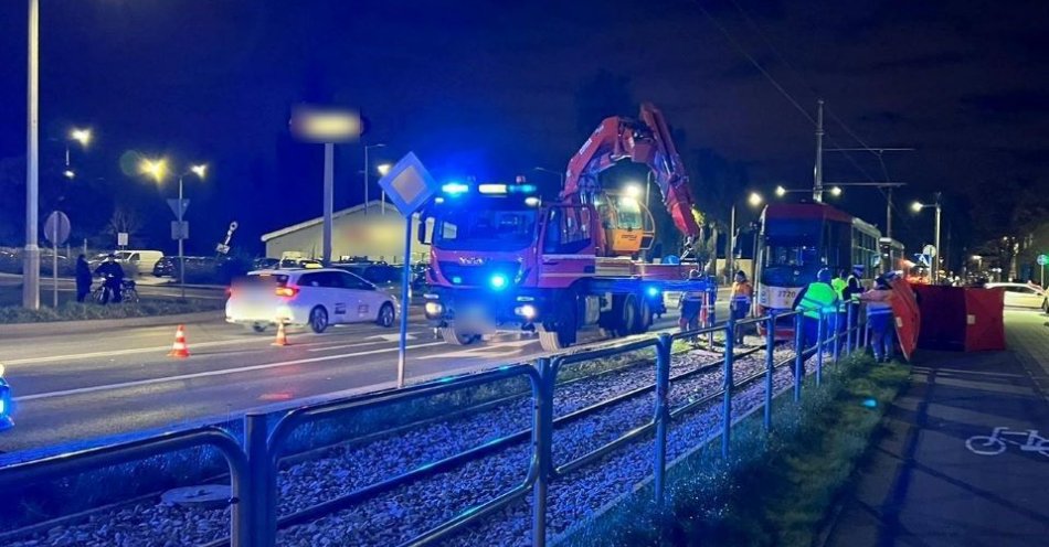 zdjęcie: Śmiertelne potrącenie pieszej przez tramwaj / fot. KPP w Pabianicach