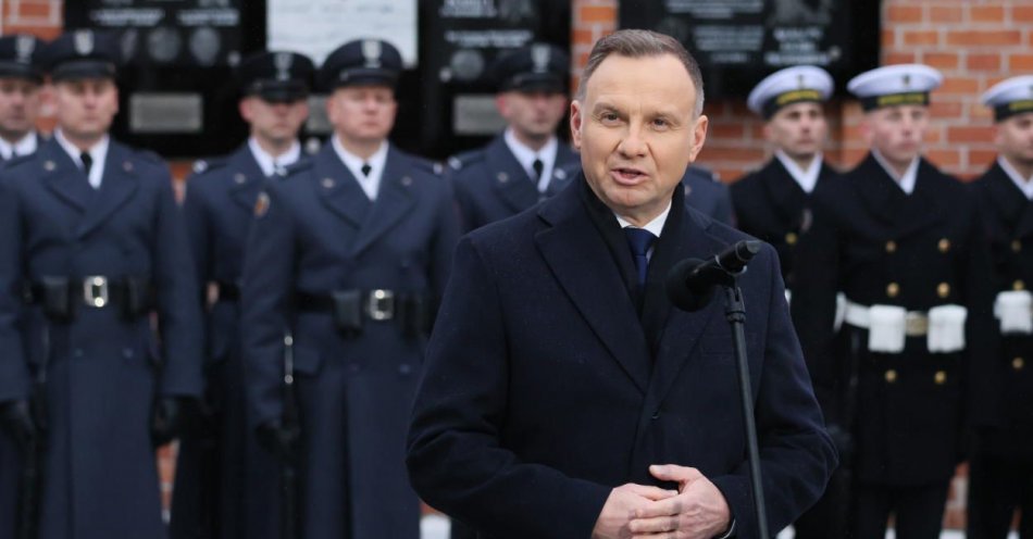 zdjęcie: Upamiętniamy wszystkich naszych żołnierzy, którzy polegli w czasie misji; to wyraz wdzięczności i szacunku / fot. PAP