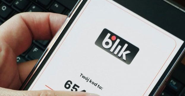 Sprzedając lampę do samochodu, uwierzył oszustowi i stracił 9 tysięcy zł