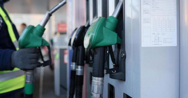 Po wielu tygodniach spadków na stacjach mogą pojawić się pierwsze podwyżki cen paliw