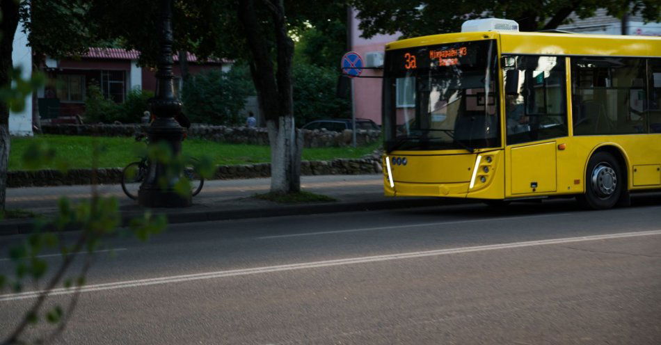 zdjęcie: Od poniedziałku wraca zasadniczy rozkład jazdy komunikacji miejskiej i podmiejskiej / v49123592