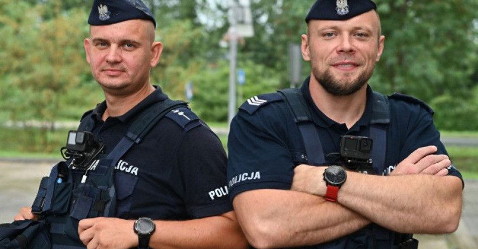 zdjęcie: Dzięki policjantom z Kutna kobieta ocaliła życie / fot. KPP w Kutnie