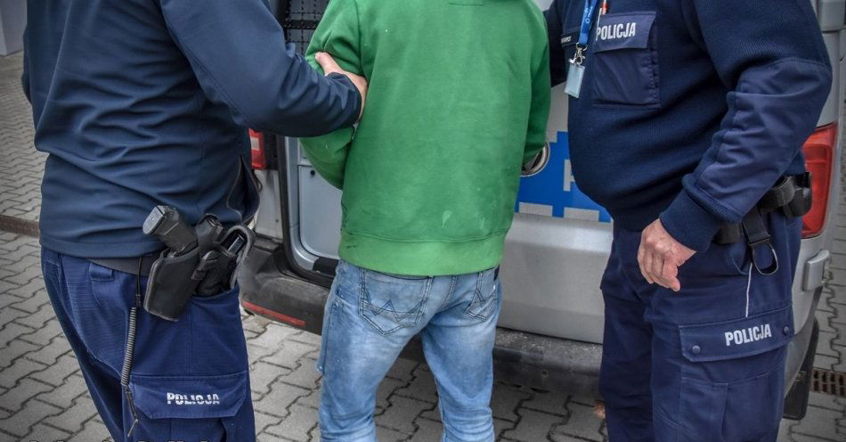 zdjęcie: Zatrzymani odpowiedzą za napad rabunkowy / fot. KPP Żagań
