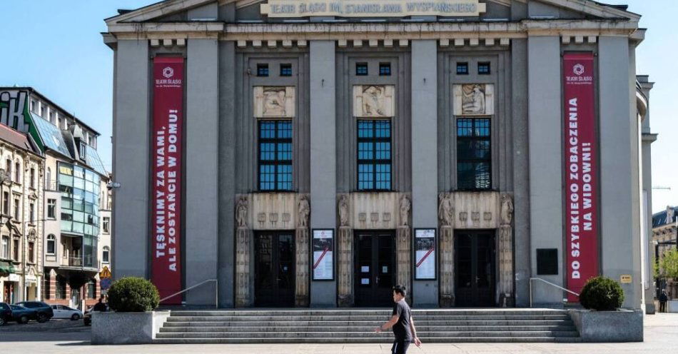 zdjęcie: Aktorzy Teatru Śląskiego zaprotestowali przeciwko niskim wynagrodzeniom / fot. PAP