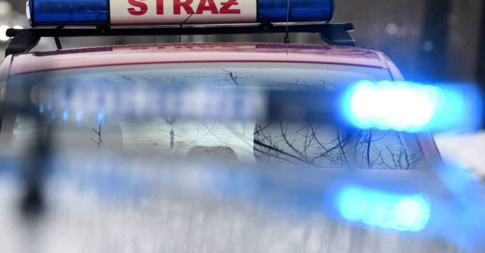 zdjęcie: Eksplozja podczas pożaru; nie żyje jedna osoba, ranni dwaj policjanci / fot. PAP