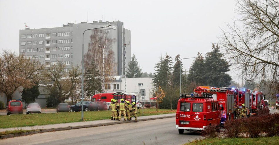 zdjęcie: Jedna osoba ranna po pożarze i wybuchu w szpitalu w Puszczykowie / fot. PAP