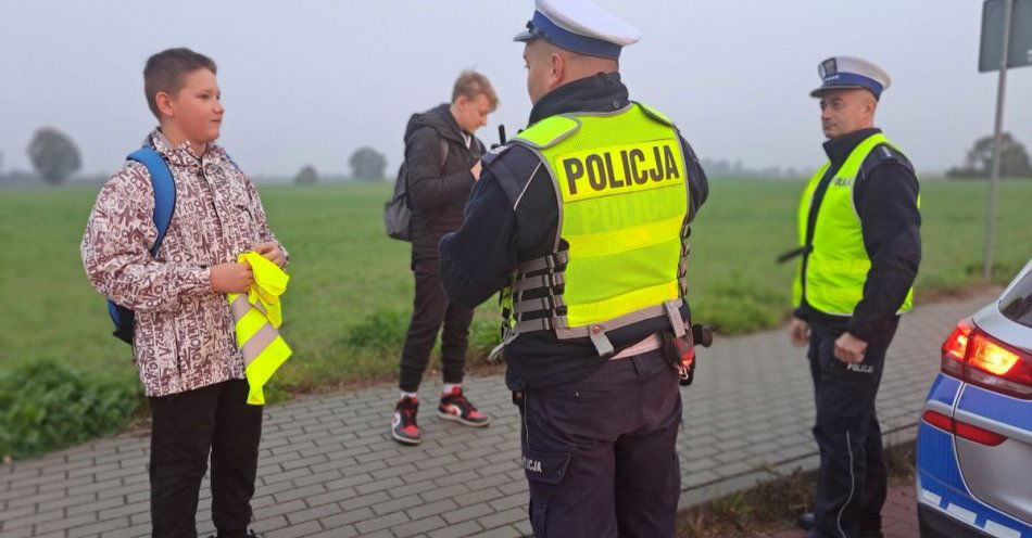 zdjęcie: Teraz będą świecić przykładem / fot. KPP w Świeciu