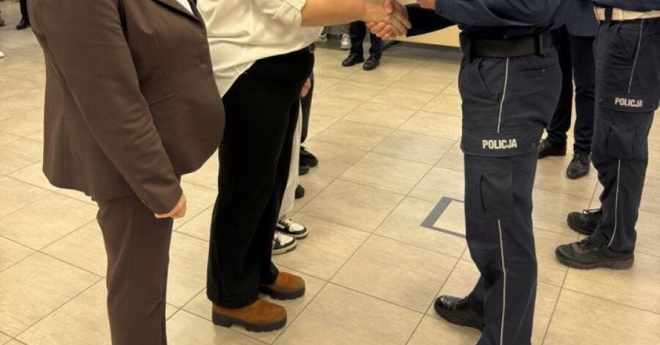 zdjęcie: 18 szkół z Konina docenionych w konkursie Odblaskowa Szkoła 2025 / fot. KMP w Koninie