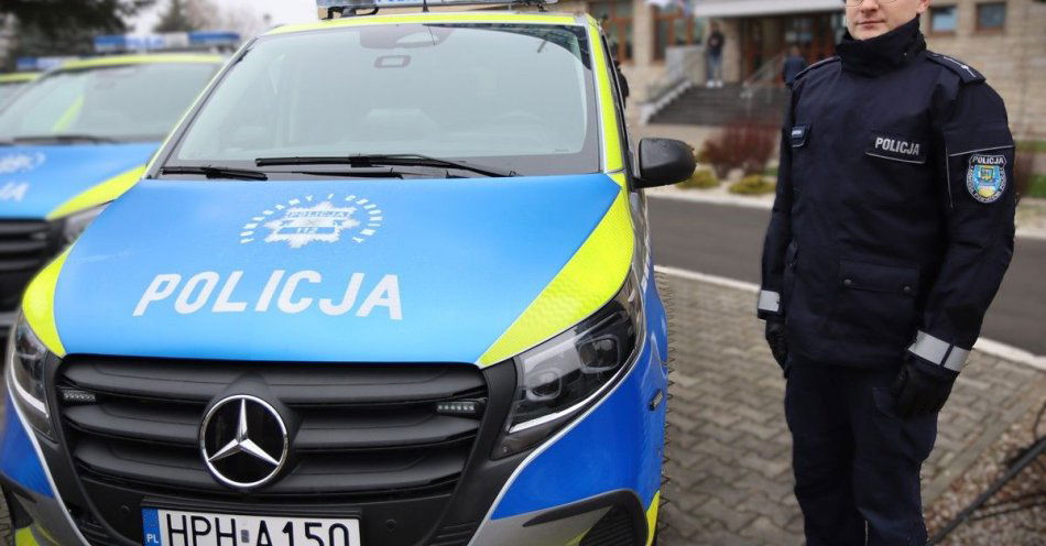 zdjęcie: Mobilne laboratorium kryminalistyczne dla KPP w Ciechanowie / fot. KPP w Ciechanowie