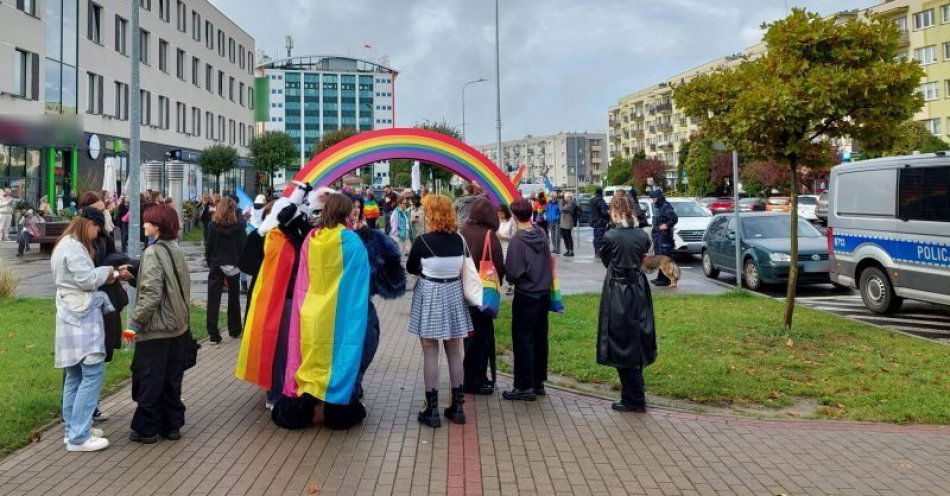 zdjęcie: Bezpiecznie podczas Bolesławieckiego Marszu Równości / fot. KPP w Bolesławcu