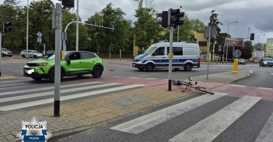 zdjęcie: Potrącenie rowerzystki i motorowerzysty w Płocku / fot. KMP w Płocku