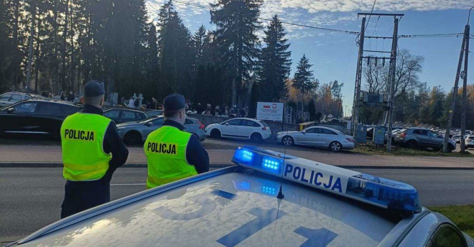 zdjęcie: Spokojne obchody Wszystkich Świętych. Policja podsumowuje / fot. KPP w Łosicach