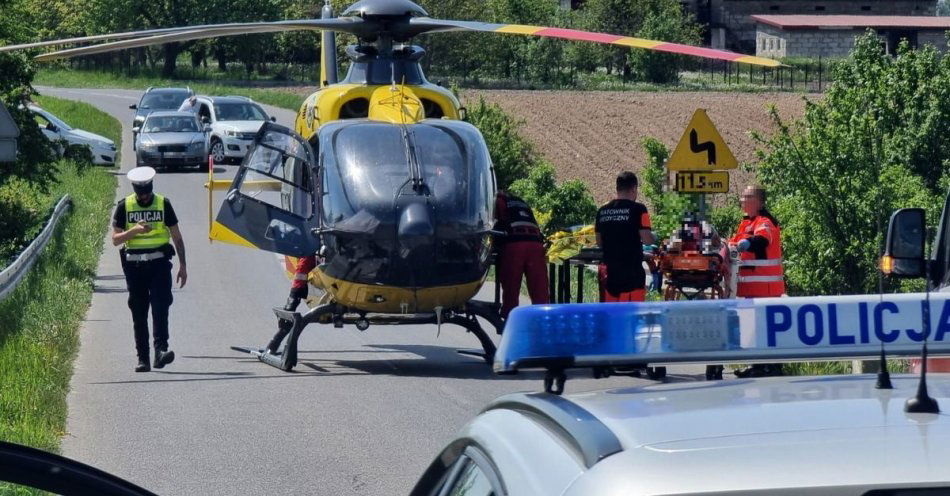 zdjęcie: Pijany motocyklista na zakazie uderzył w przydrożne barierki / fot. KPP Aleksandrów