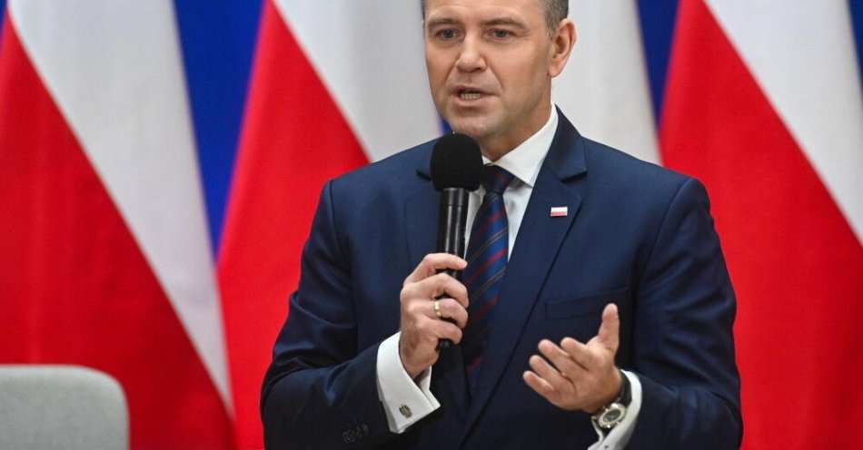 zdjęcie: Projekt prezydencki - będzie subfundusz dla szpitali na czas działań wojennych / Sochaczew, 03.11.2025. Prezydent RP Karol Nawrocki podczas spotkania z seniorami w Miejskiej Bibliotece Publicznej w Sochaczewie, 3 bm. (jm) PAP/Piotr Nowak