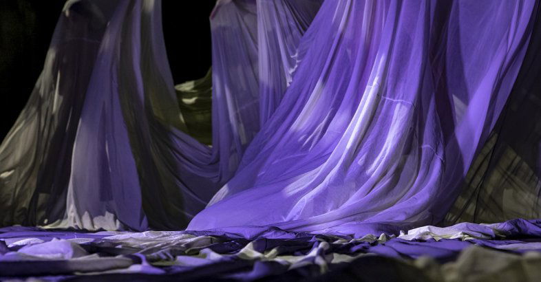 zdjęcie: Teatr Współczesny gra online, kwietniowy i majowy repertuar / pixabay/4815233