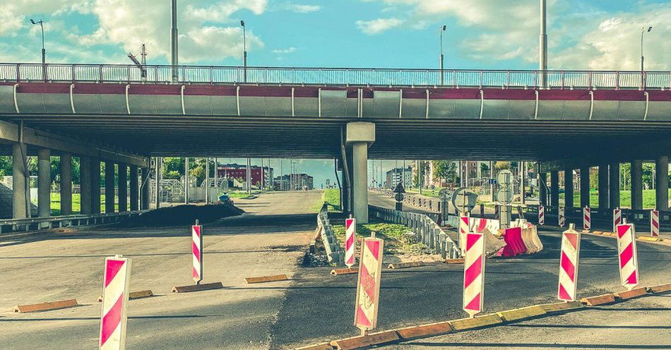 zdjęcie: Nadzór budowlany nakaże samorządowi wzmocnienie zamkniętej estakady w centrum miasta / v13840752