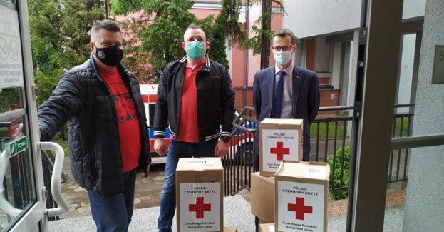 Funkcjonariusze Zakładu Karnego w Malborku działający przy PCK wsparli ratowników medycznych