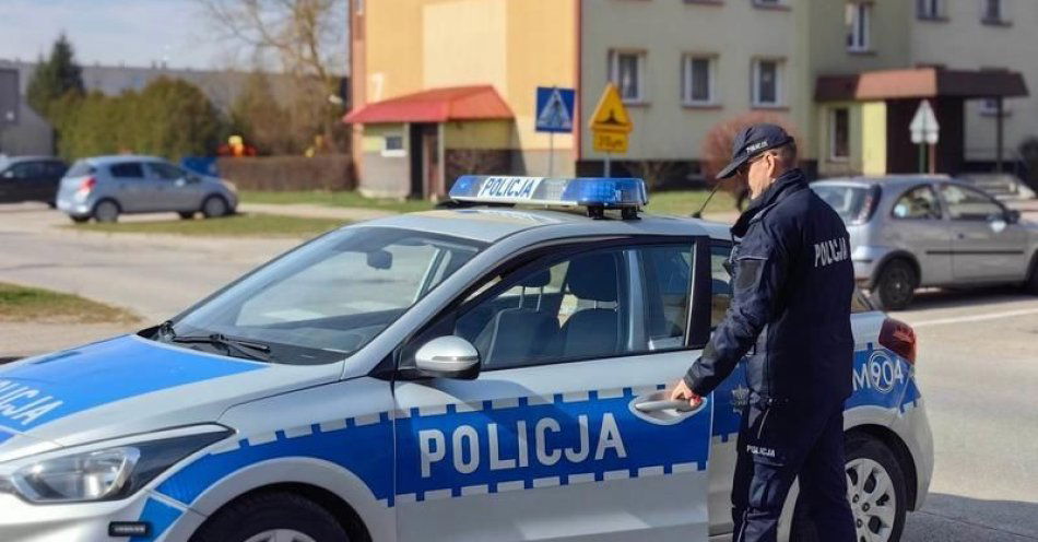 zdjęcie: Dzielnicowi z Knyszyna zatrzymali poszukiwanego 44 latka / fot. KPP Mońki