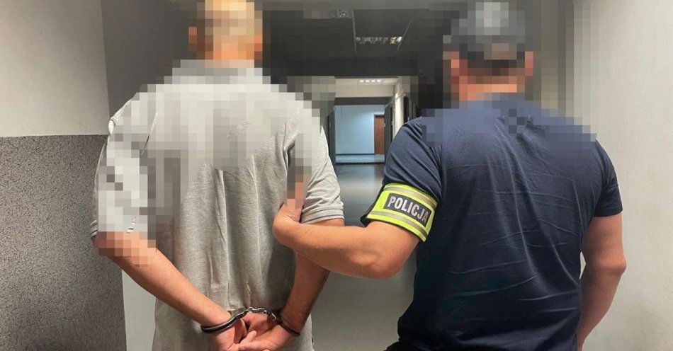 zdjęcie: Zatrzymani sprawcy brutalnego pobicia - jeden z nich tymczasowo aresztowany / fot. KMP w Koninie