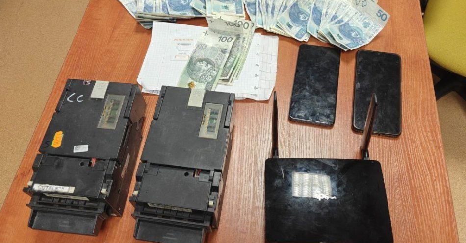 zdjęcie: Nielegalny salon gier zamknięty przez kielecką policję / fot. KMP Kielce zabezpieczone mienie