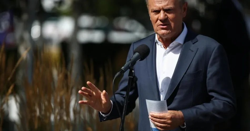 zdjęcie: Premier: zmiany podatkowe mają odciążyć klasę średnią bez zwiększania deficytu / Kraków, 2O.08.2026. Premier Donald Tusk podczas konferencji prasowej, 20 bm. w Krakowie. Konferencja dotyczyła poparcia dla senator KO Moniki Piątkowskiej w nadchodzących wyborach na prezydenta Krakowa. (łg/mgut) PAP/Łukasz Gągulski