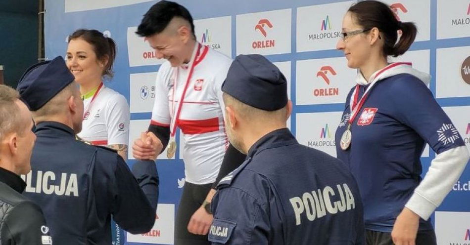 zdjęcie: Zamojska policjantka Mistrzynią Polski Policji w wyścigu kolarskim Majka Gran Fondo 2023 / fot. KMP Zamość