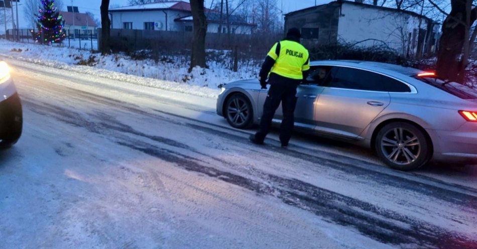 zdjęcie: Poddębice: 343 skontrolowanych kierowców wszyscy trzeźwi / fot. KPP w Poddębicach
