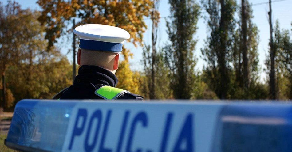 zdjęcie: Zygzakujące Audi i dachowanie: dwóch kierowców zatrzymanych / fot. KPP Bielsk Podlaski