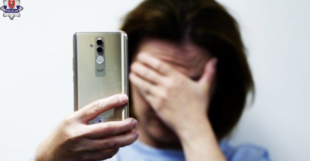 Oszust internetowy zdobył zaufanie, a następnie wyłudził ponad 27 000 zł