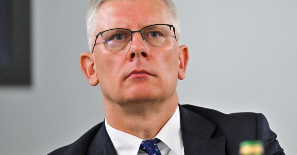 zdjęcie: Prezydent jest na bieżąco informowany ws. incydentu w Osinach; szef  BBN w stałym kontakcie z szefem MON / fot. PAP