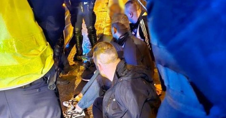 zdjęcie: Policjanci zatrzymali pseudokibiców Śląska Wrocław / fot. KMP w Łodzi