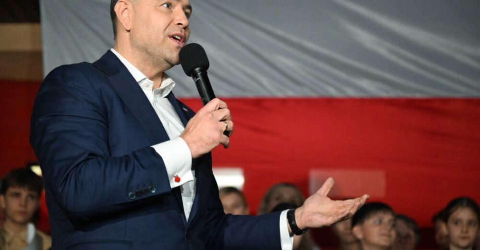 zdjęcie: Jestem jednym z was; stoję na czele buntu społecznego / fot. PAP
