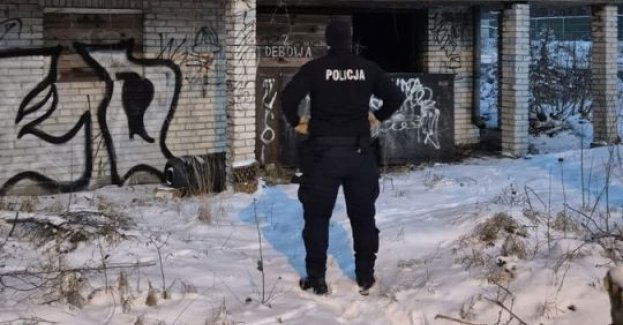 Dzielnicowi sprawdzają pustostany i ratują przed mrozem