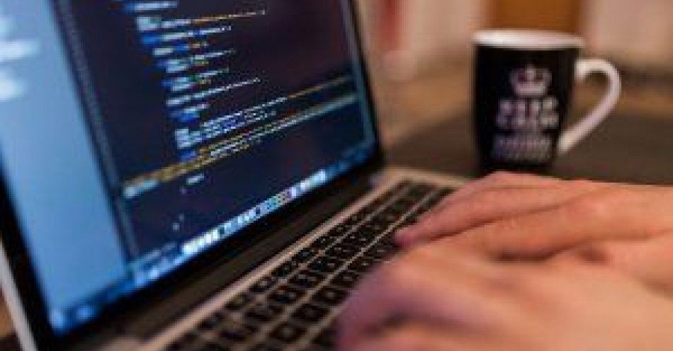 zdjęcie: Bądź ostraożny podczas zakupów on-line, oszuści nie spią / fot. KPP w Białobrzegach