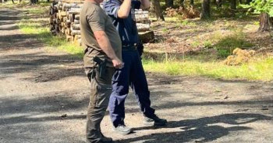 zdjęcie: Wspólne patrole Policji i Straży Leśnej chronią lasy i akweny / fot. KPP Żary