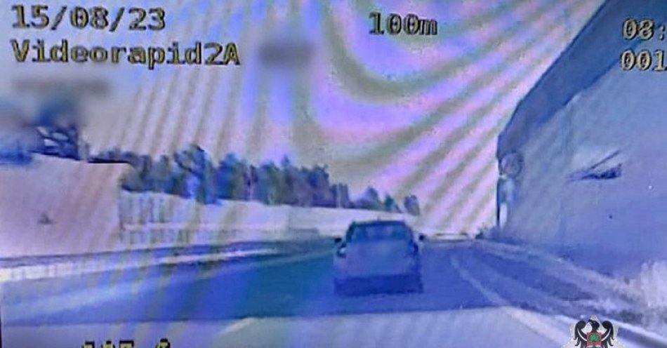zdjęcie: Wideorejestrator w walce z piratami drogowymi. Tym razem przekroczenie prędkości o 55 km/h / fot. KMP w Wałbrzychu