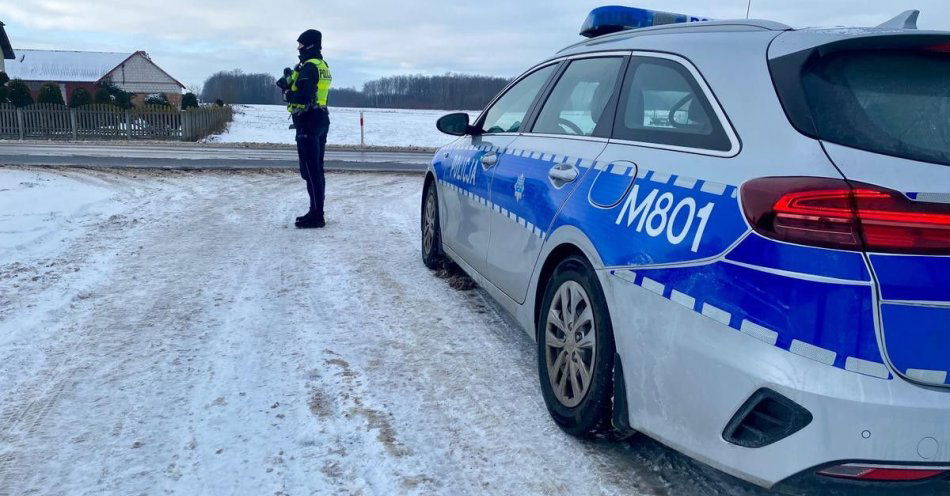 zdjęcie: Rok 2025 na drogach powiatu zambrowskiego raport policji / fot. KPP Zambrów