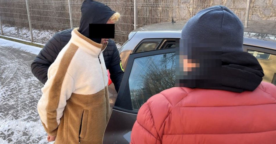 zdjęcie: Włamał się i ukradł dwa ciągniki Ursus. Trafił do aresztu / fot. KPP Puławy